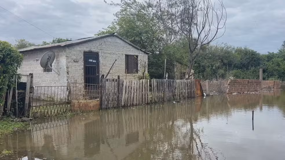 Temporais deixam 56 mil sem luz e cerca de 300 fora de casa no RS