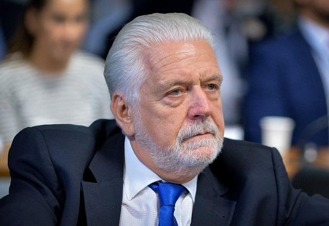 PF apreende quase R$ 480 mil em moedas estrangeiras em endereços ligados a Jaques Wagner