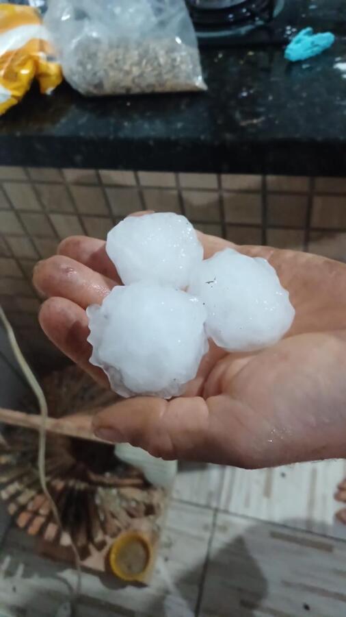 Granizo causa danos em municípios do Extremo Oeste