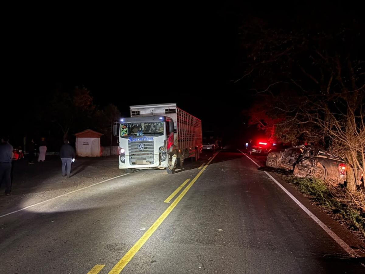 Motorista morre em colisão entre caminhão e caminhonete na SC-283 em Caibi