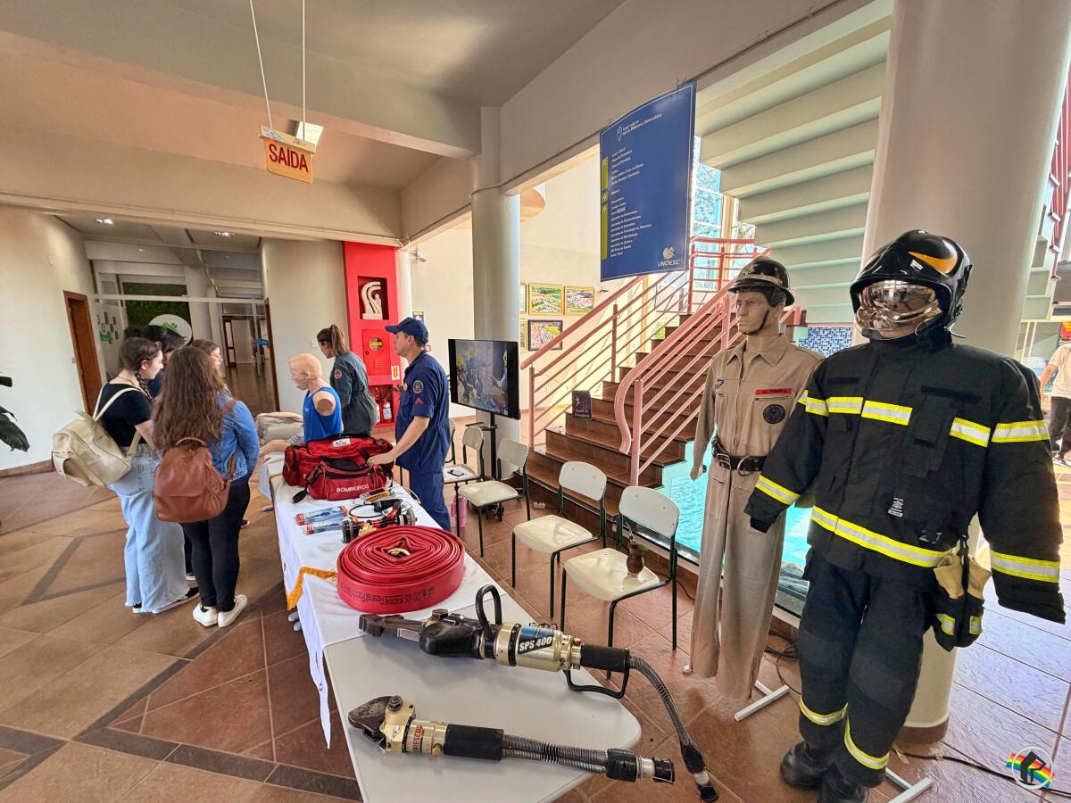 Corpo de Bombeiros promove ações em São Miguel do Oeste para marcar os 100 anos da corporação
