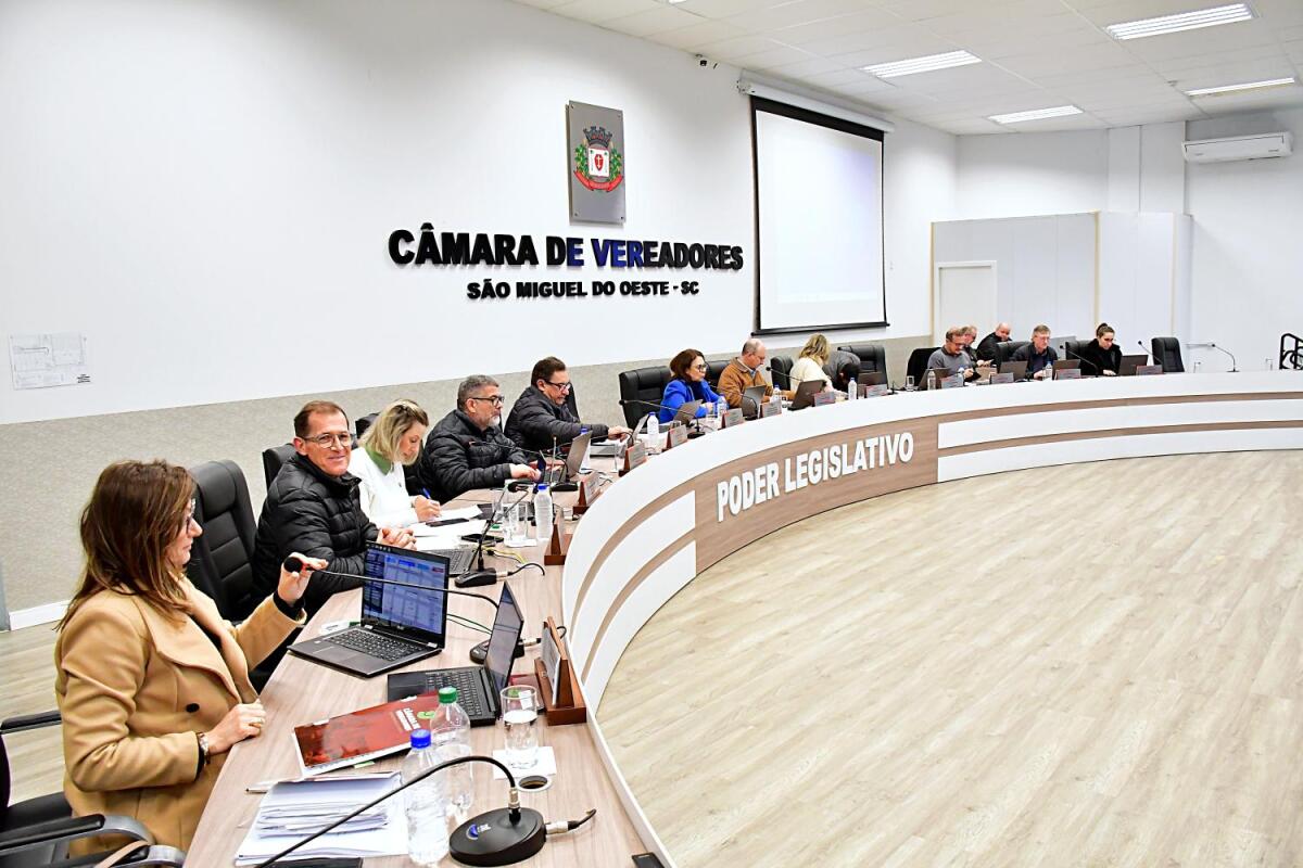 Câmara aprova projeto para doação de caminhonete à Polícia Civil em SMO