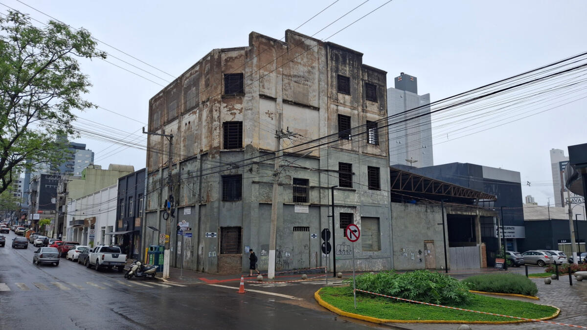 Justiça determina preservação de prédio ligado ao histórico linchamento de Chapecó