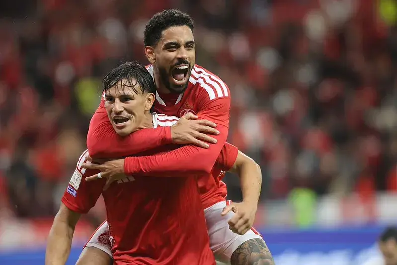 Internacional vence o Fluminense por 2 a 0 no Beira-Rio