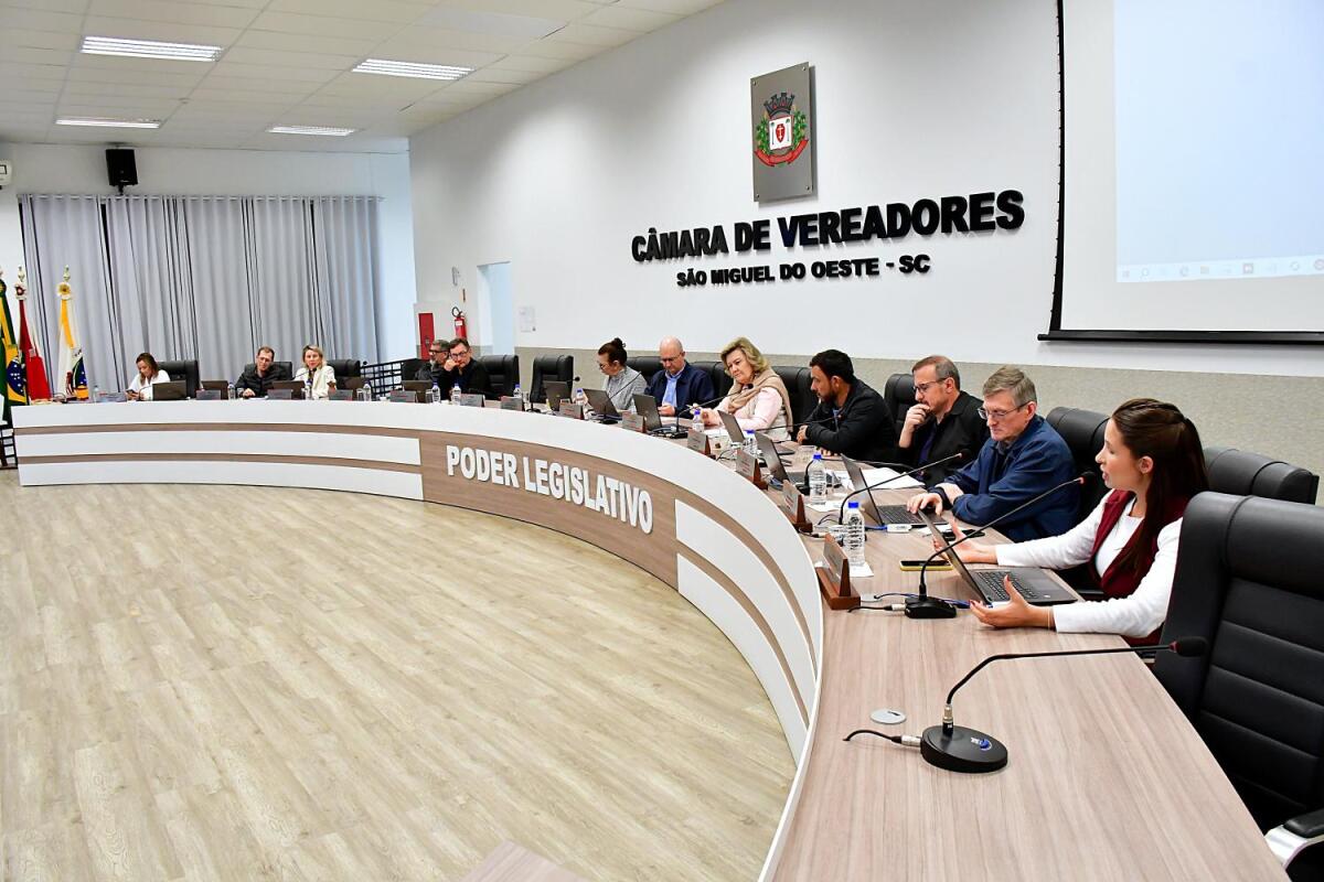 Câmara aprova título de cidadão honorário a Claudimar Bortolin em SMO