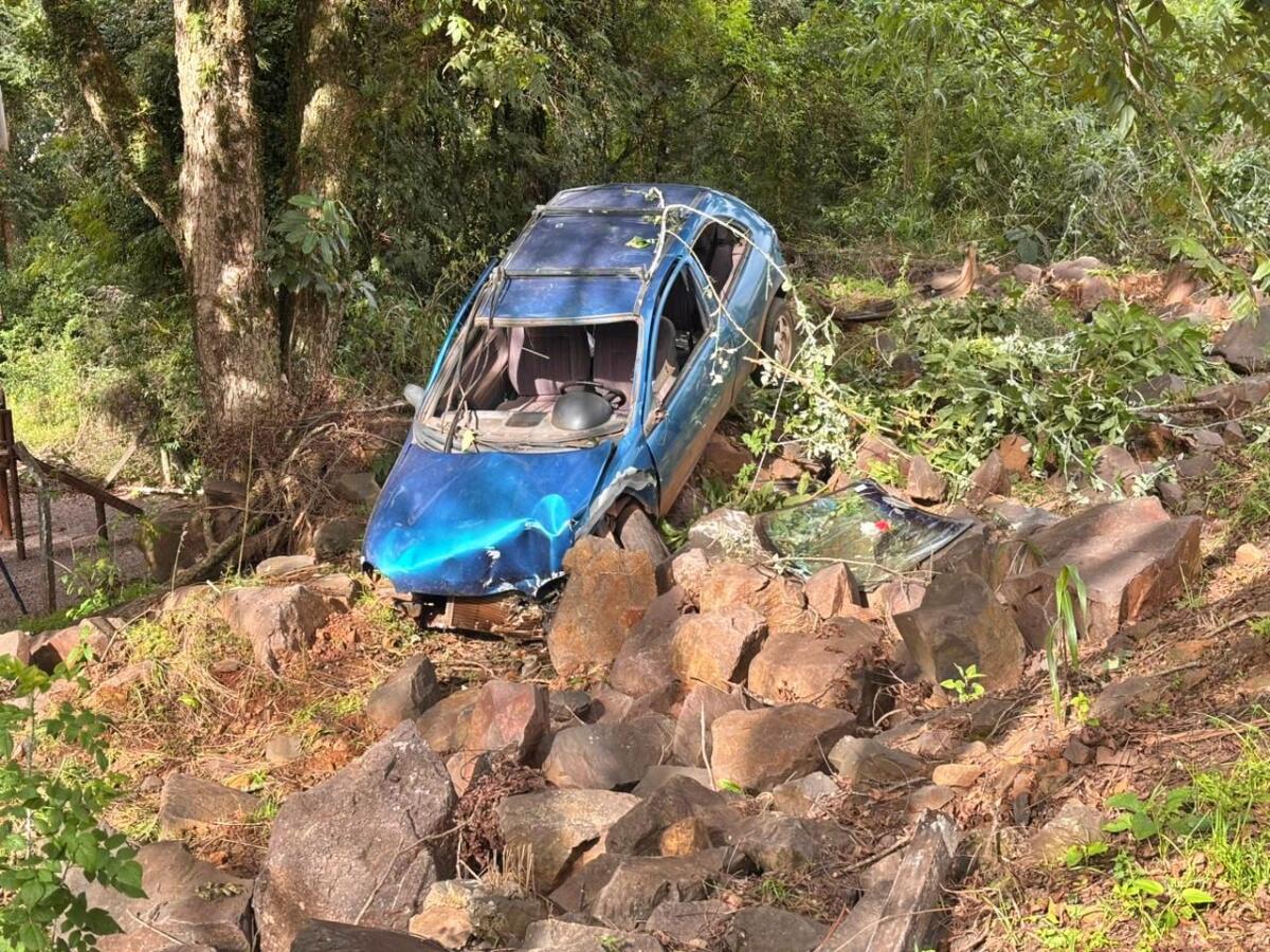 Saída de pista é registrada na BR-282 no interior de São Miguel do Oeste