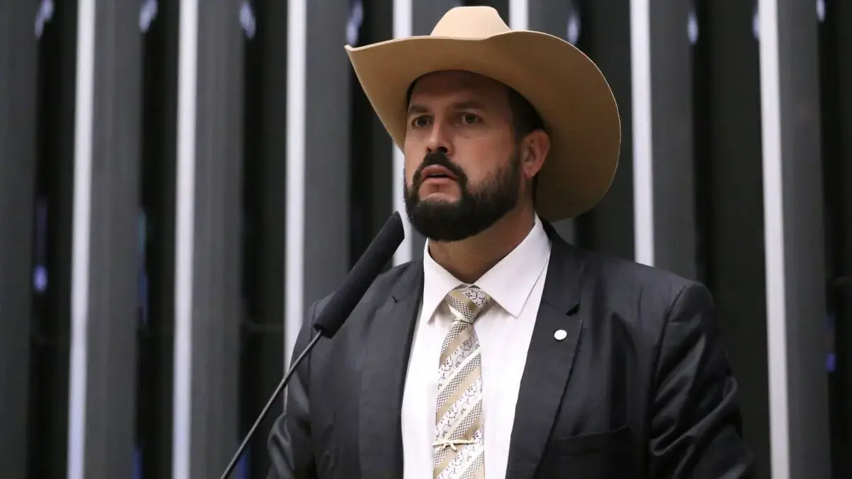 Relator no Conselho de Ética vota para suspender Zé Trovão e mais dois deputados por motim na Câmara