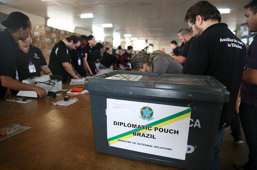 Brasil terá número recorde de eleitores no exterior nas eleições de outubro