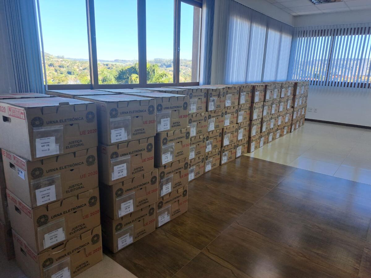 Cartório Eleitoral de Itapiranga recebe urnas eletrônicas para as eleições de outubro