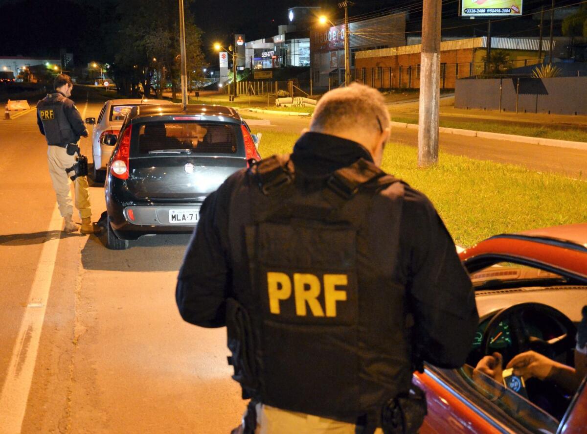 PRF flagra mais de mil motoristas acima da velocidade e registra 5 mortes em SC