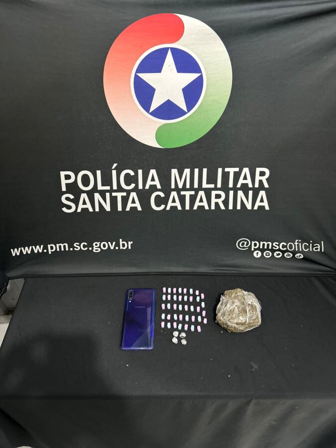 Passageiro de carro por aplicativo é preso com drogas em SMO