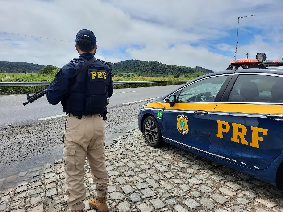 Motorista embriagado, sem CNH, é preso após dirigir em zigue-zague na BR-282 em Xaxim