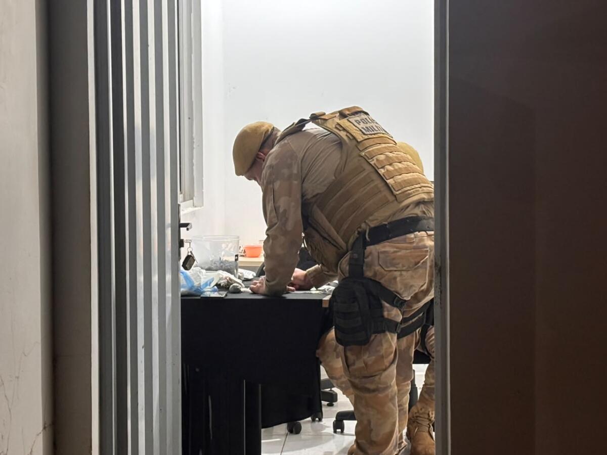 Homem é preso com mais de 300 gramas de maconha em SMO