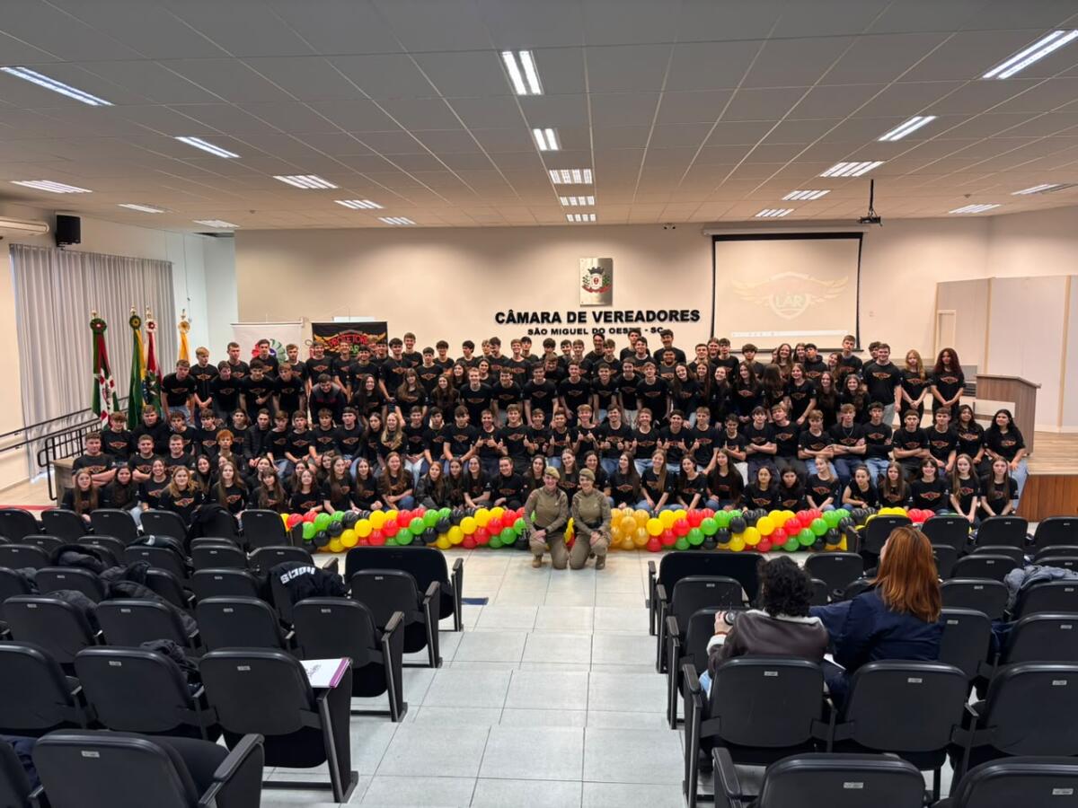 164 estudantes concluem projeto Protetores do Lar em São Miguel do Oeste