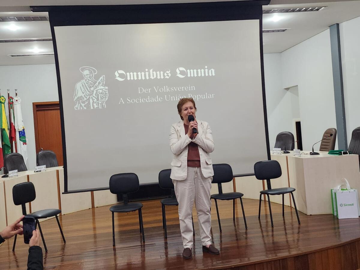 Autores lançam livro sobre colonização alemã no Extremo Oeste