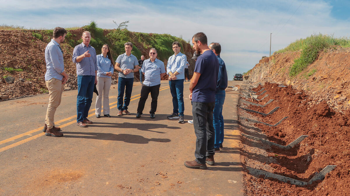 TCE/SC capacita municípios do Oeste para fiscalizar obras de asfalto