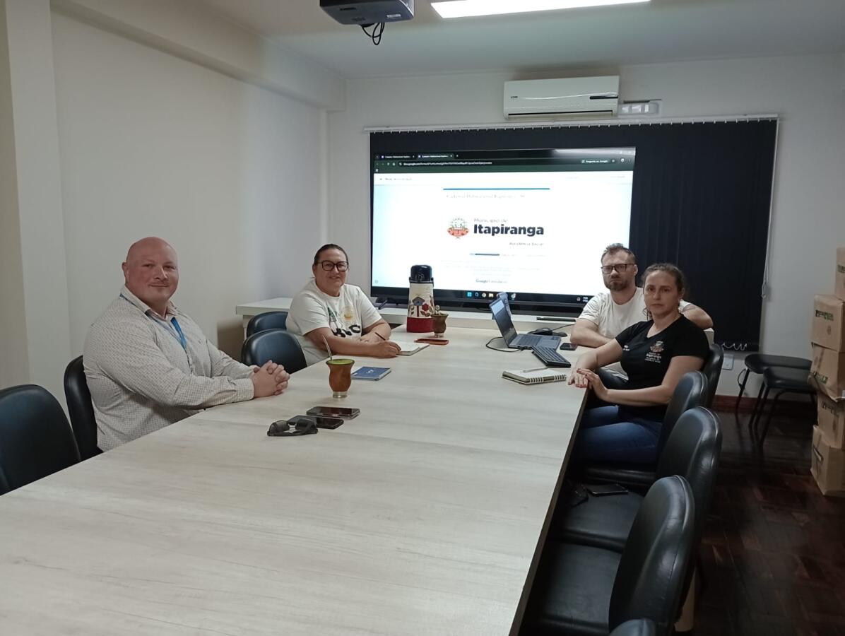 Prefeitura e Caixa alinham loteamento social em Itapiranga