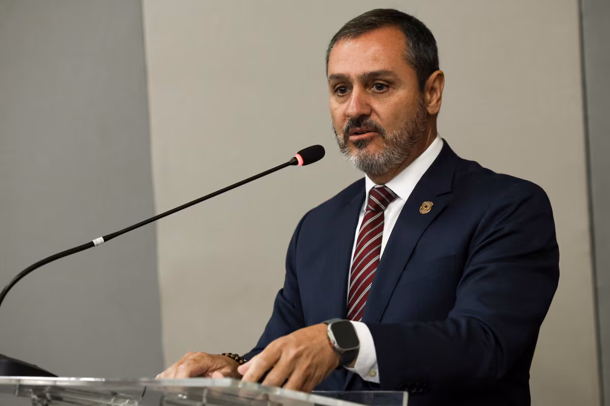STF forma maioria para manter afastamento de Andrei Rodrigues da PF