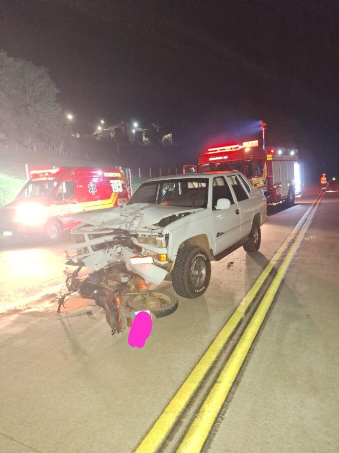 Motociclista morre em colisão frontal com caminhonete na BR-163