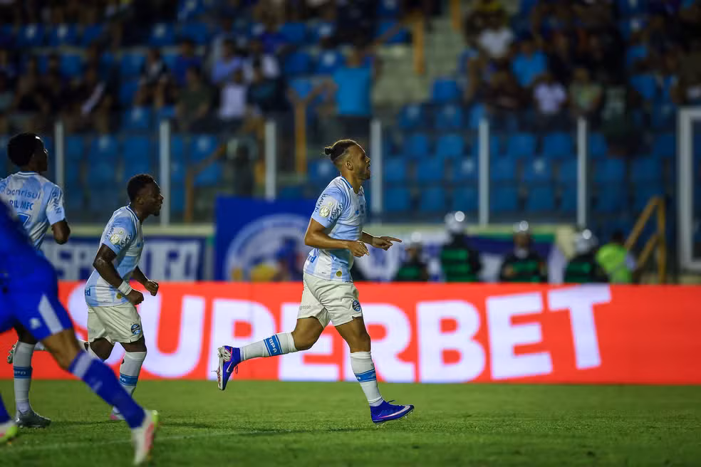 Grêmio vence Confiança fora de casa e avança na Copa do Brasil com placar agregado de 5 a 0