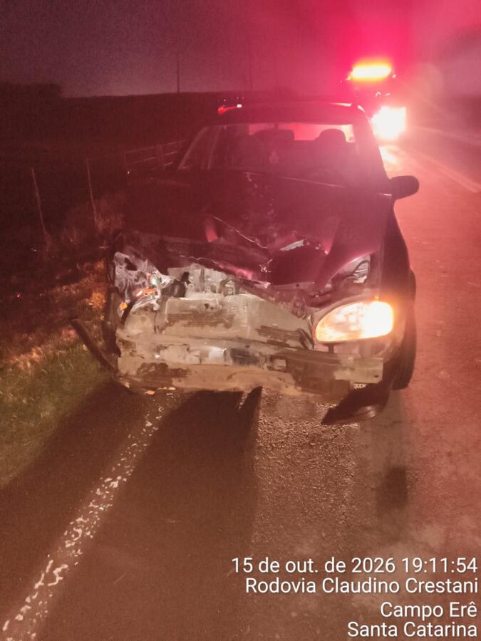 Colisão traseira entre dois carros é registrada na SC-305, em Campo Erê