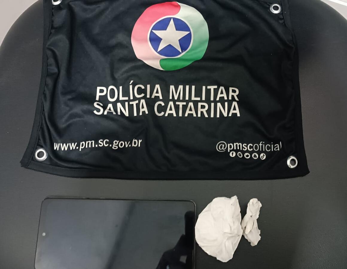 Homem é preso com cocaína escondida em carro durante abordagem em São José do Cedro