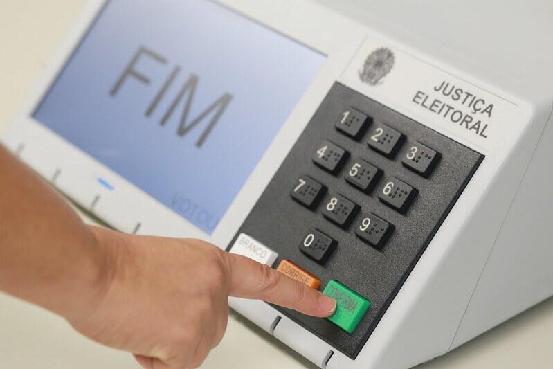 Eleições transcorrem com tranquilidade no segundo maior colégio eleitoral de São José do Cedro