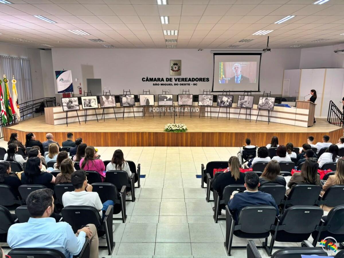 Programa Novos Caminhos homenageia adolescentes participantes no Extremo Oeste