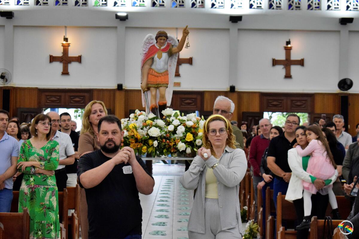 São Miguel Arcanjo é celebrado com missa em São Miguel do Oeste