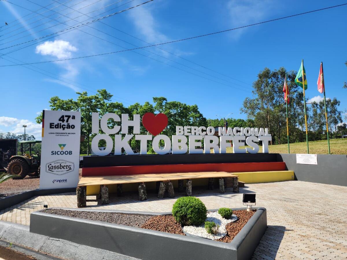 Presidente Becker finaliza preparativos para abertura da Oktoberfest
