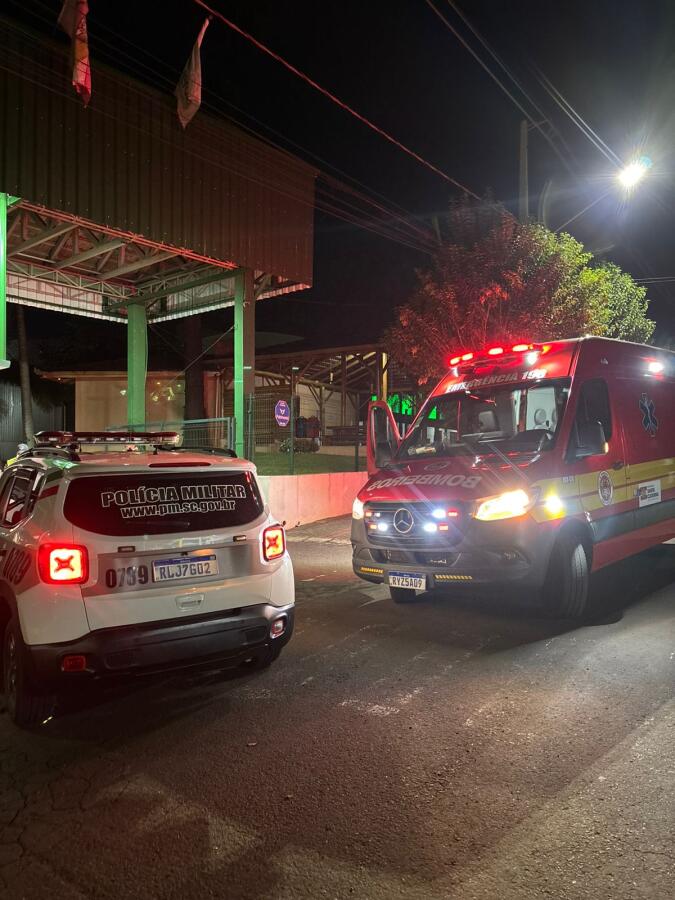 Homem é agredido e busca ajuda em empresa no centro de Cunha Porã