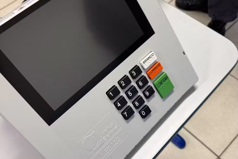 Flávio Bolsonaro vence no RS com 57,84% dos votos no segundo turno