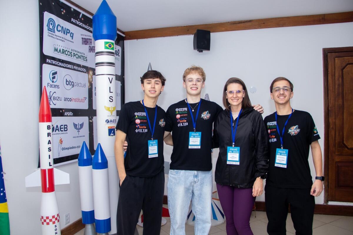Escola SESI de SMO conquista quarto título nacional consecutivo na Jornada de Foguetes