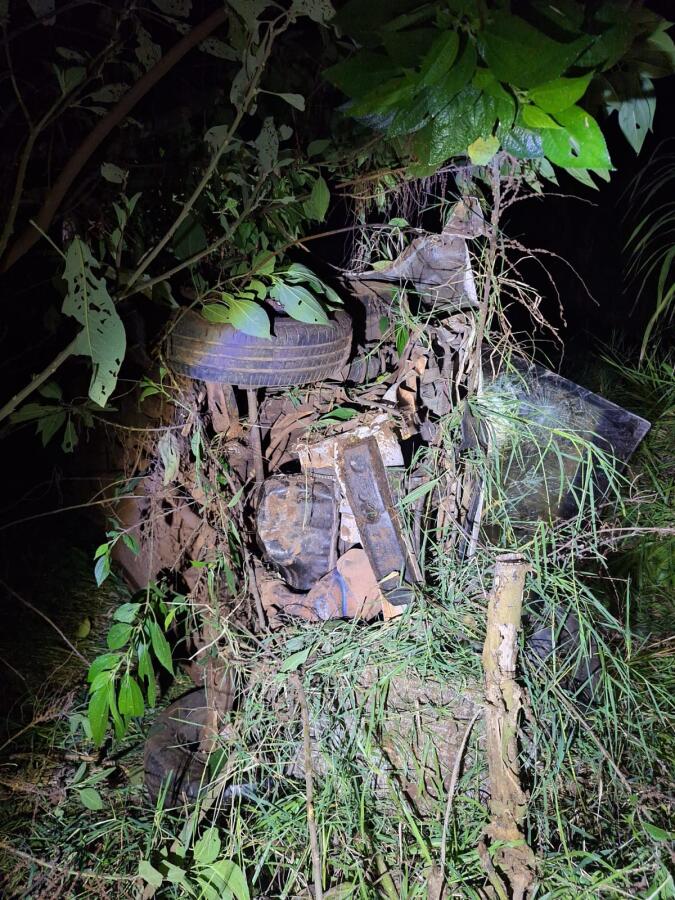 Capotamento na BR-163 deixa dois feridos em São José do Cedro