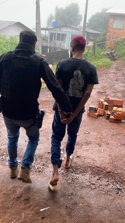 Polícia Civil prende homem investigado por roubos e ameaças contra ex-namorada adolescente em São Lourenço do Oeste