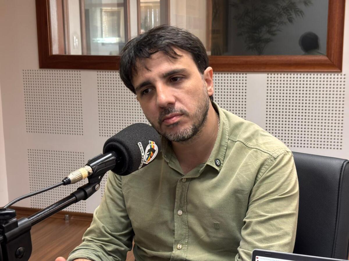 Renan Santos passa por São Miguel do Oeste e apresenta propostas em entrevista