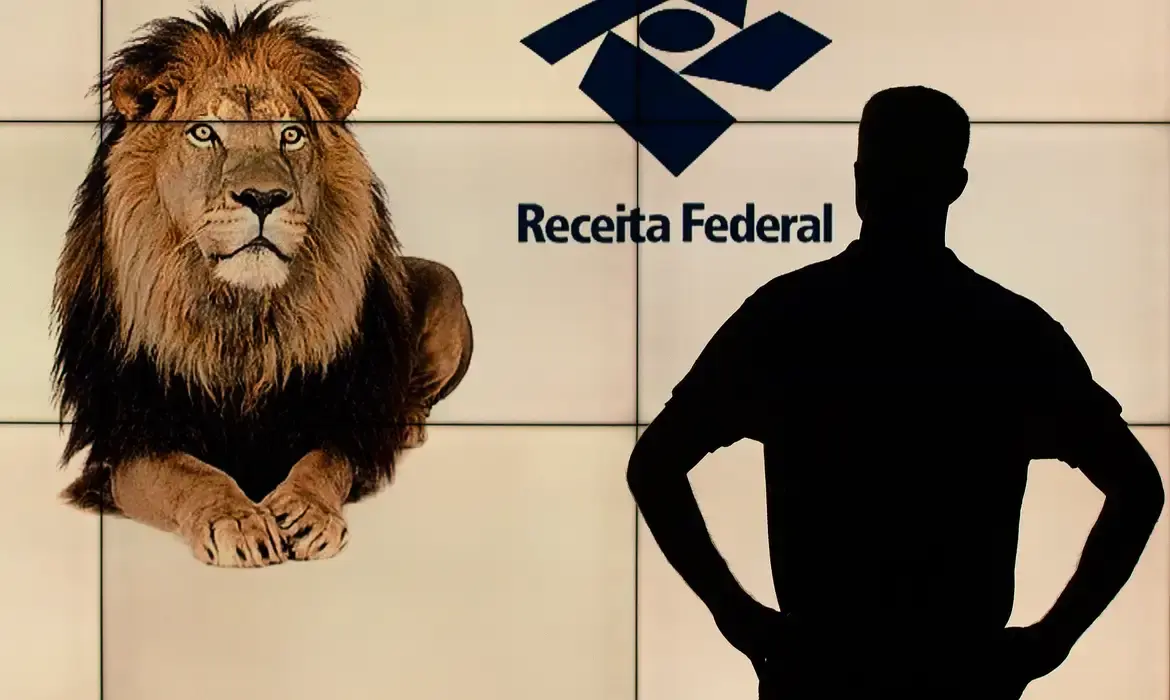 Receita paga nesta sexta-feira, R$ 4,6 bilhões do terceiro lote do IR