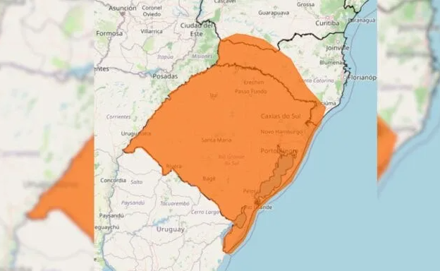 Inmet alerta para temporais, granizo e ventos de até 100 km/h em SC
