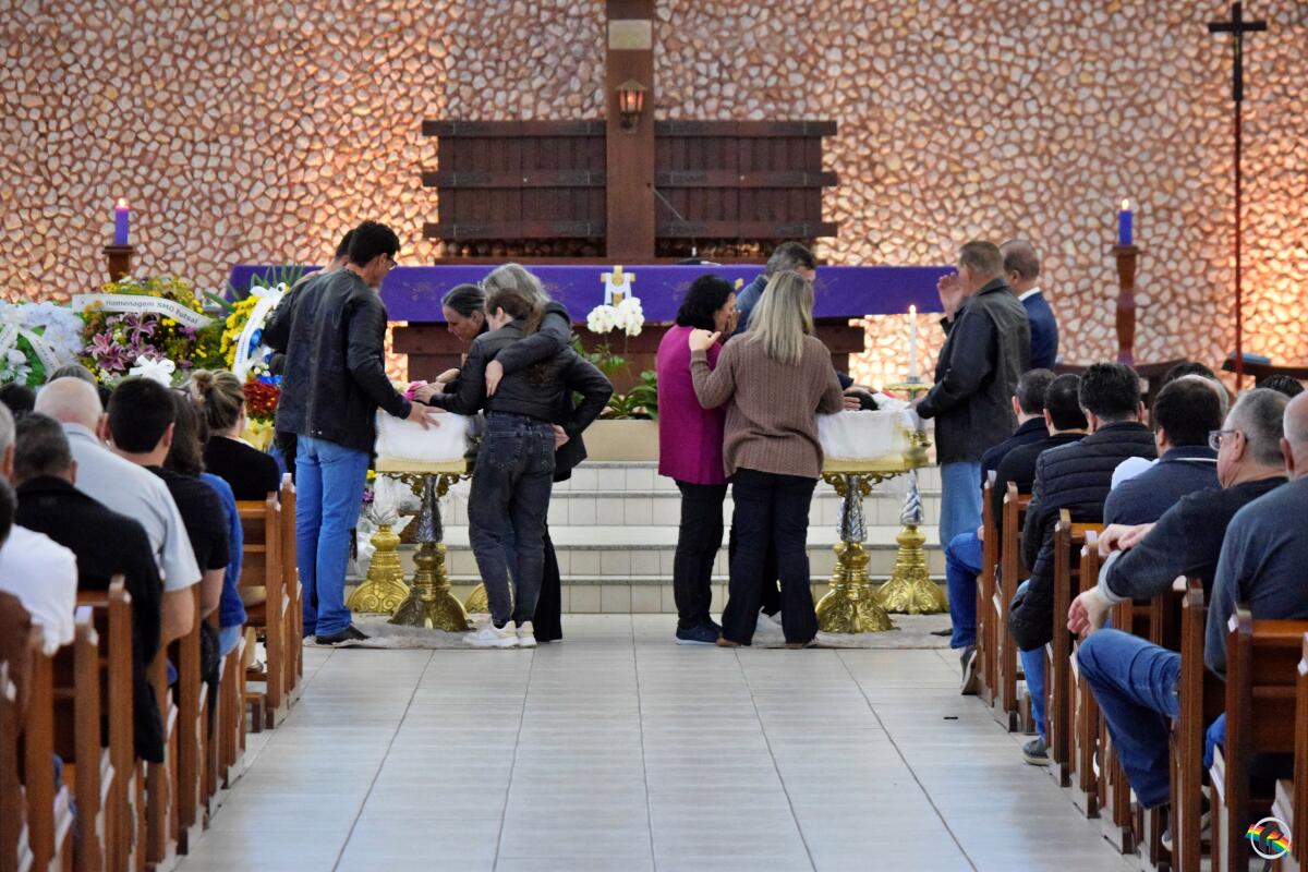 Irmãs mortas em acidente na BR-163 são sepultadas em SMO