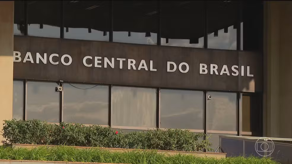 Copom reduz taxa Selic de 14% para 13,75% ao ano