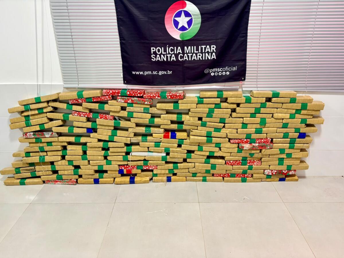Polícia Rodoviária apreende mais de 100 quilos de maconha em São Lourenço do Oeste
