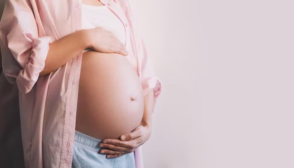 Casal é condenado a mais de seis anos por tráfico de pessoas para adoção ilegal de bebê em SC
