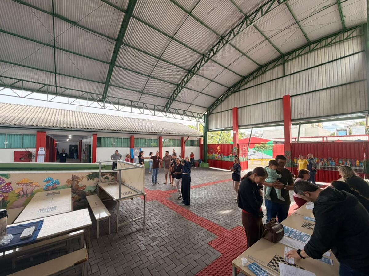 Votação segue tranquila nos colégios eleitorais de São Miguel do Oeste