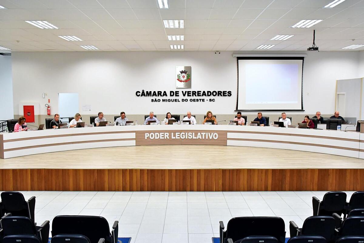 Audiência pública vai discutir descompactação da carreira do magistério em SMO