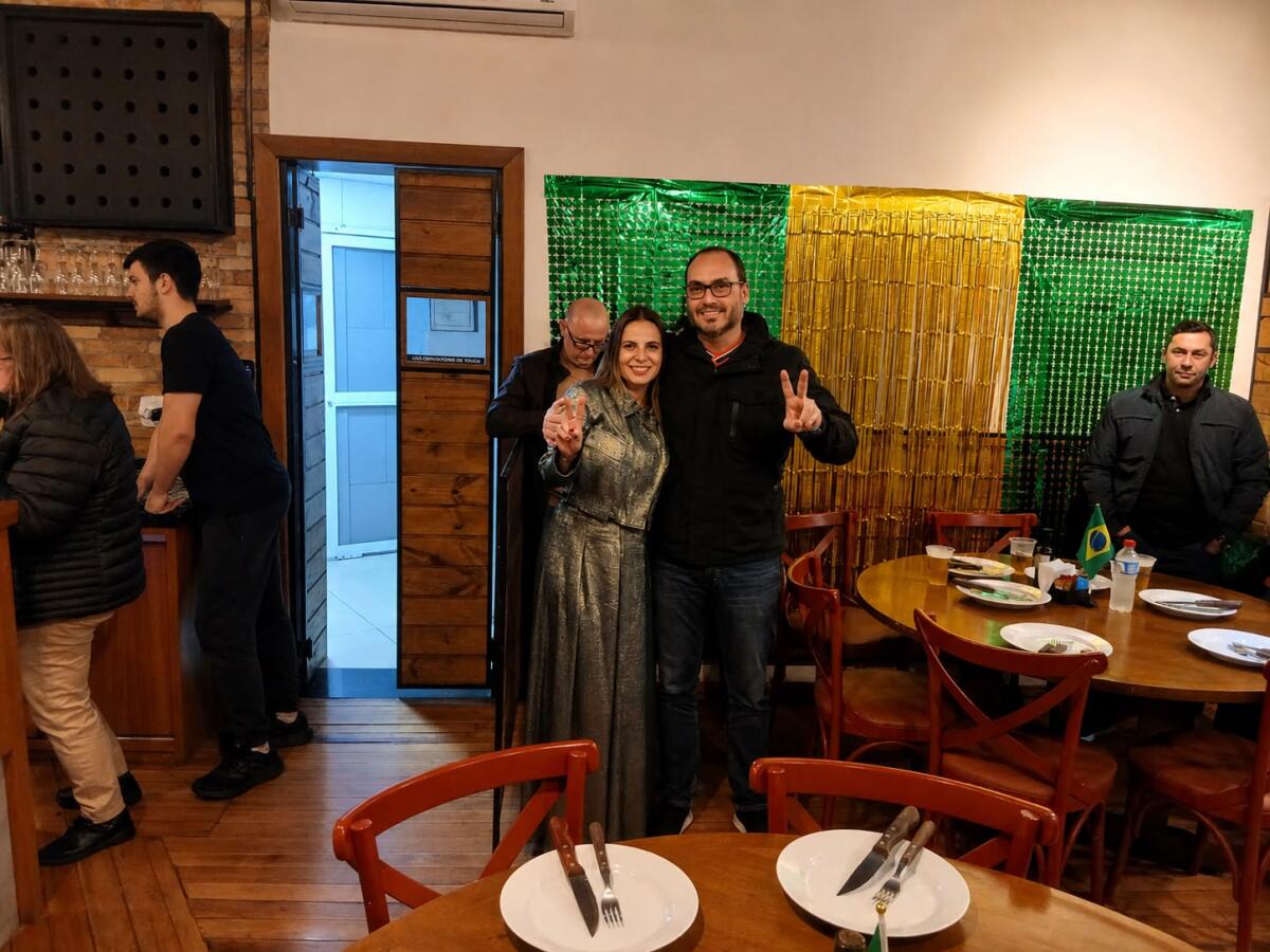 Carlos Bolsonaro participa de lançamento da pré-candidatura da primeira-dama de Itapiranga