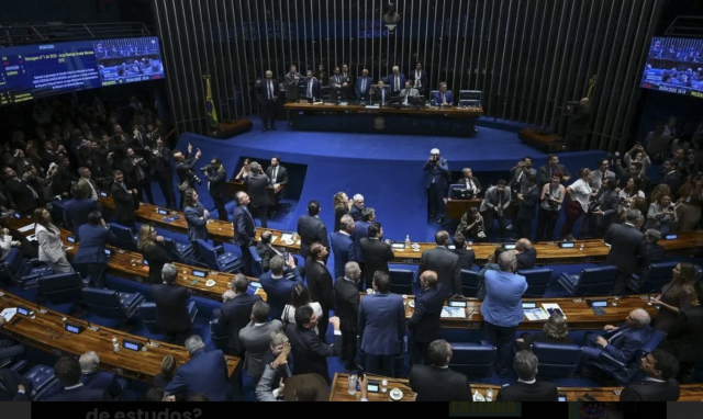 Senado aprova projeto que criminaliza divulgação de imagens de vítimas de acidentes