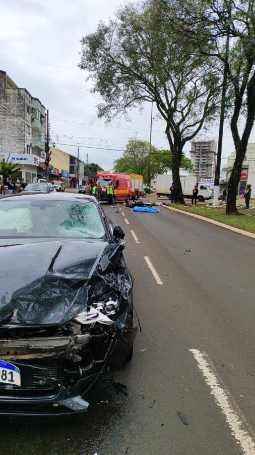 Motociclista de 42 anos morre após colisão com carro em Chapecó
