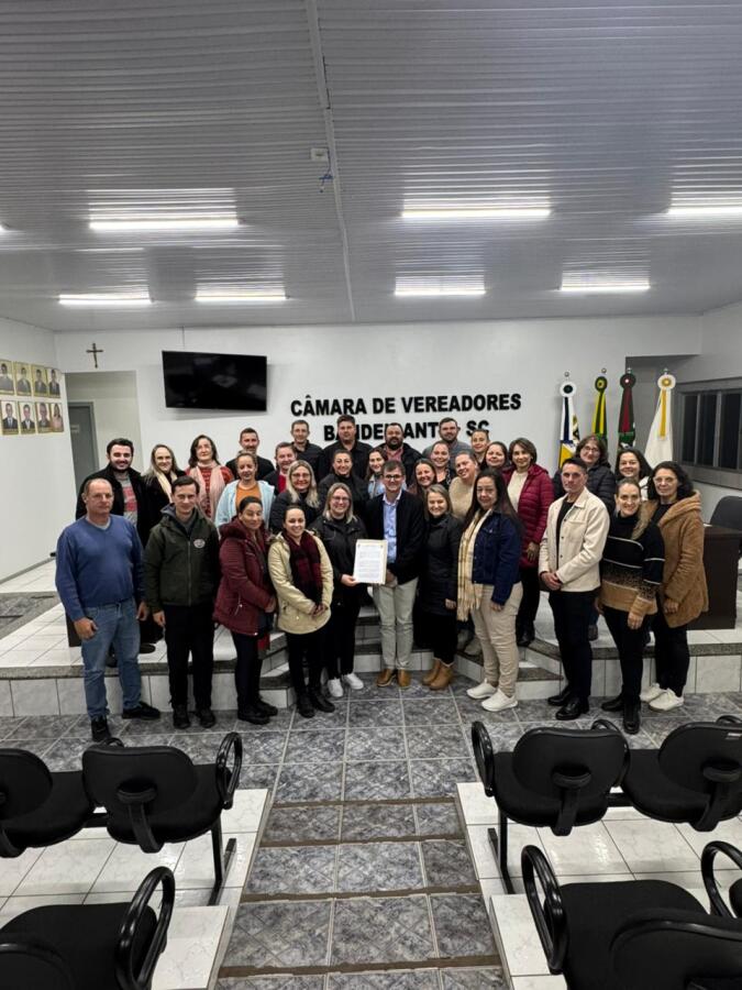 Bandeirante conquista Selo Prata do MEC e professores recebem Moção de Aplausos