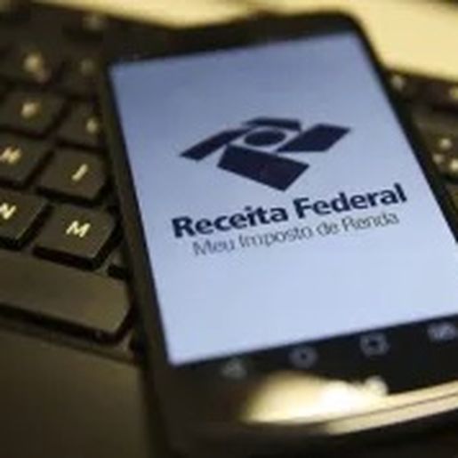Governo propõe nova regra para abono salarial e limita benefício a R$ 2.640