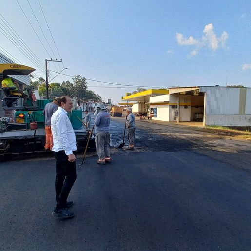 Prefeito de Guaraciaba vistoria obra de revitalização na Rua do Comércio